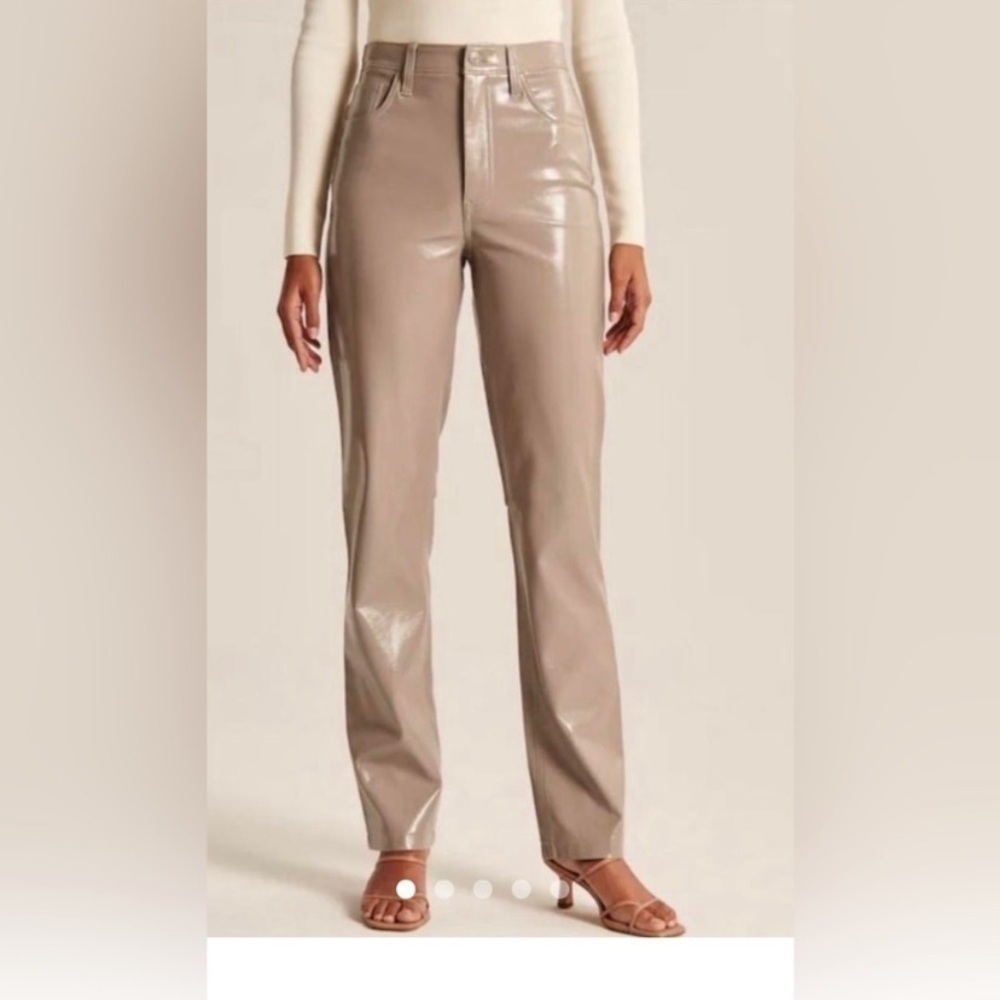 Abercrombie & Fitch Women's Straight Leg Jeans - Taupe